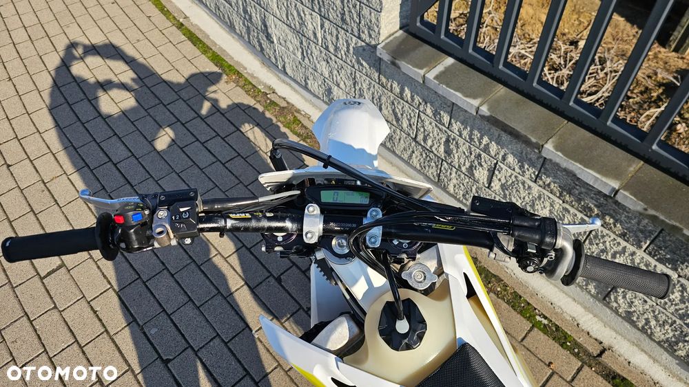 Husqvarna FE - 12