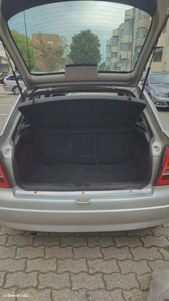 Opel Astra 1.4i Sport - 8