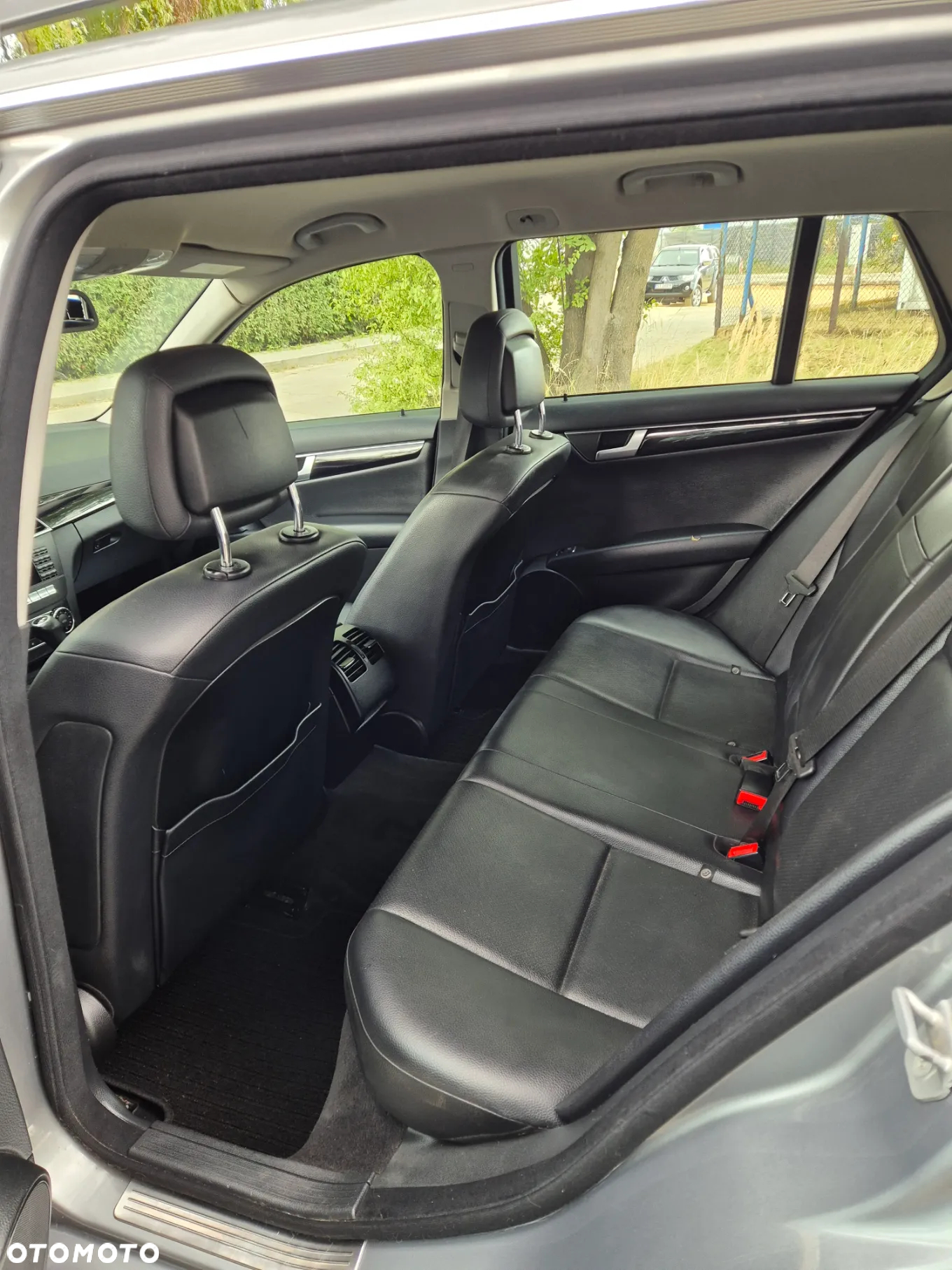 Mercedes-Benz Klasa C 200 CDI BlueEff Avantgarde - 13