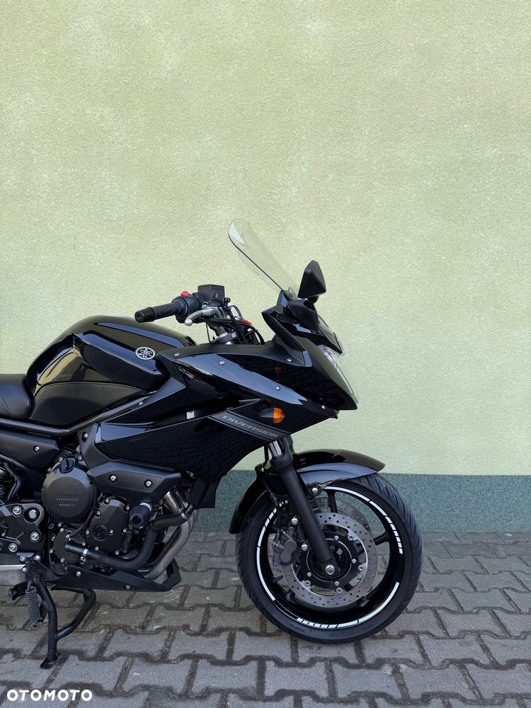Yamaha XJ - 6