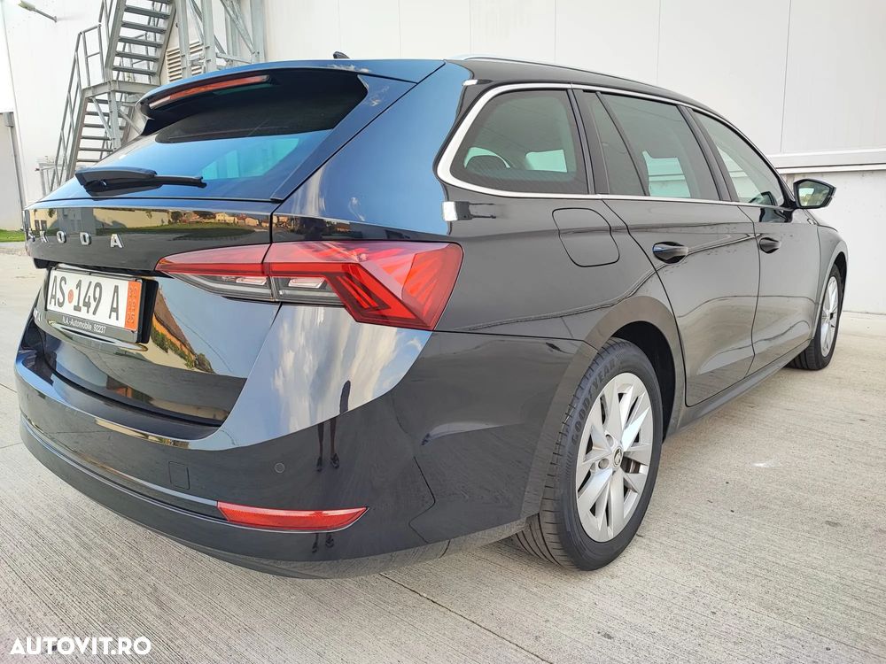 Skoda Octavia Combi 2.0 TDI DSG Edition - 18