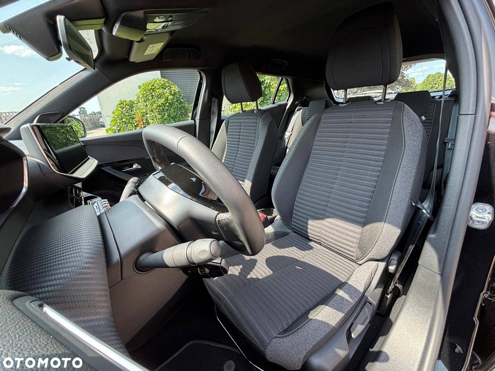Peugeot 2008 1.2 PureTech Active Pack S&S - 11