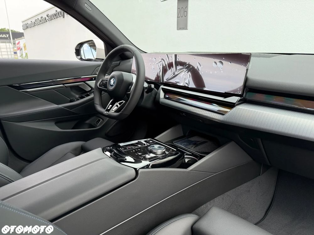 BMW Seria 5 530e PHEV M Sport - 22