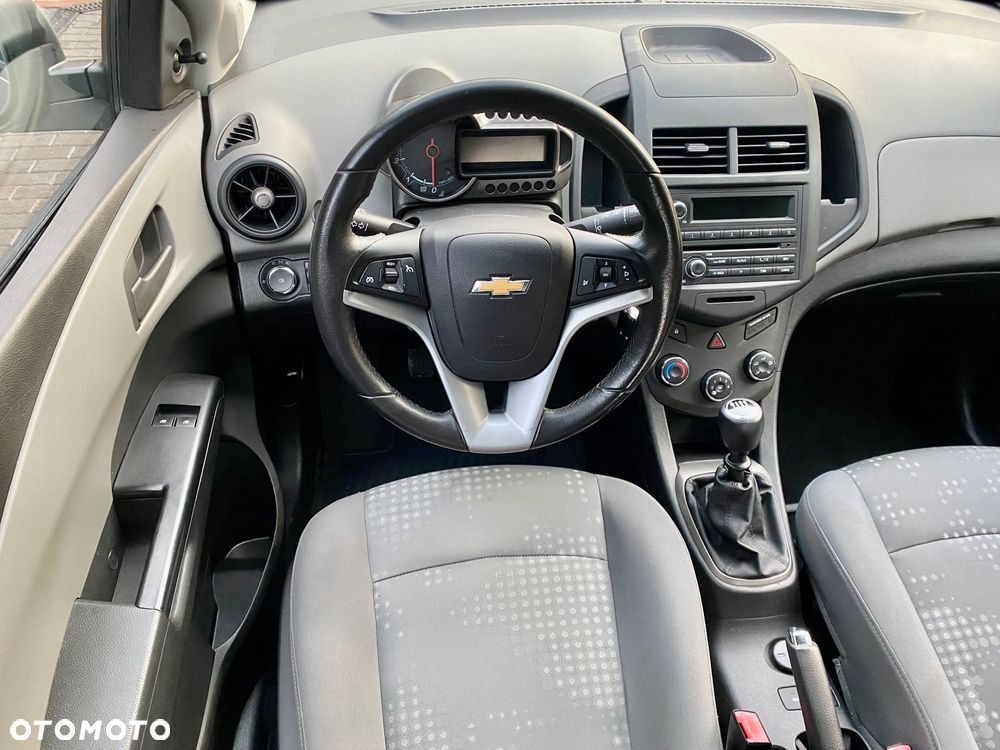 Chevrolet Aveo 1.3 LT - 10