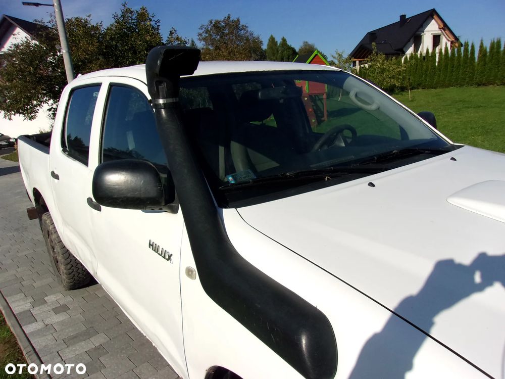 Toyota Hilux 2.5 D-4D Active - 38