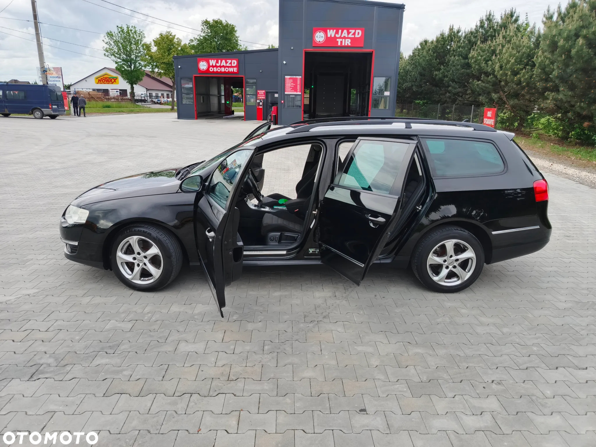 Volkswagen Passat 2.0 FSI Comfortline - 23
