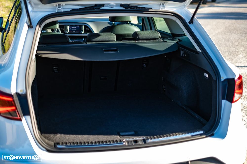 SEAT Leon ST 2.0 TDI S&S FR - 17