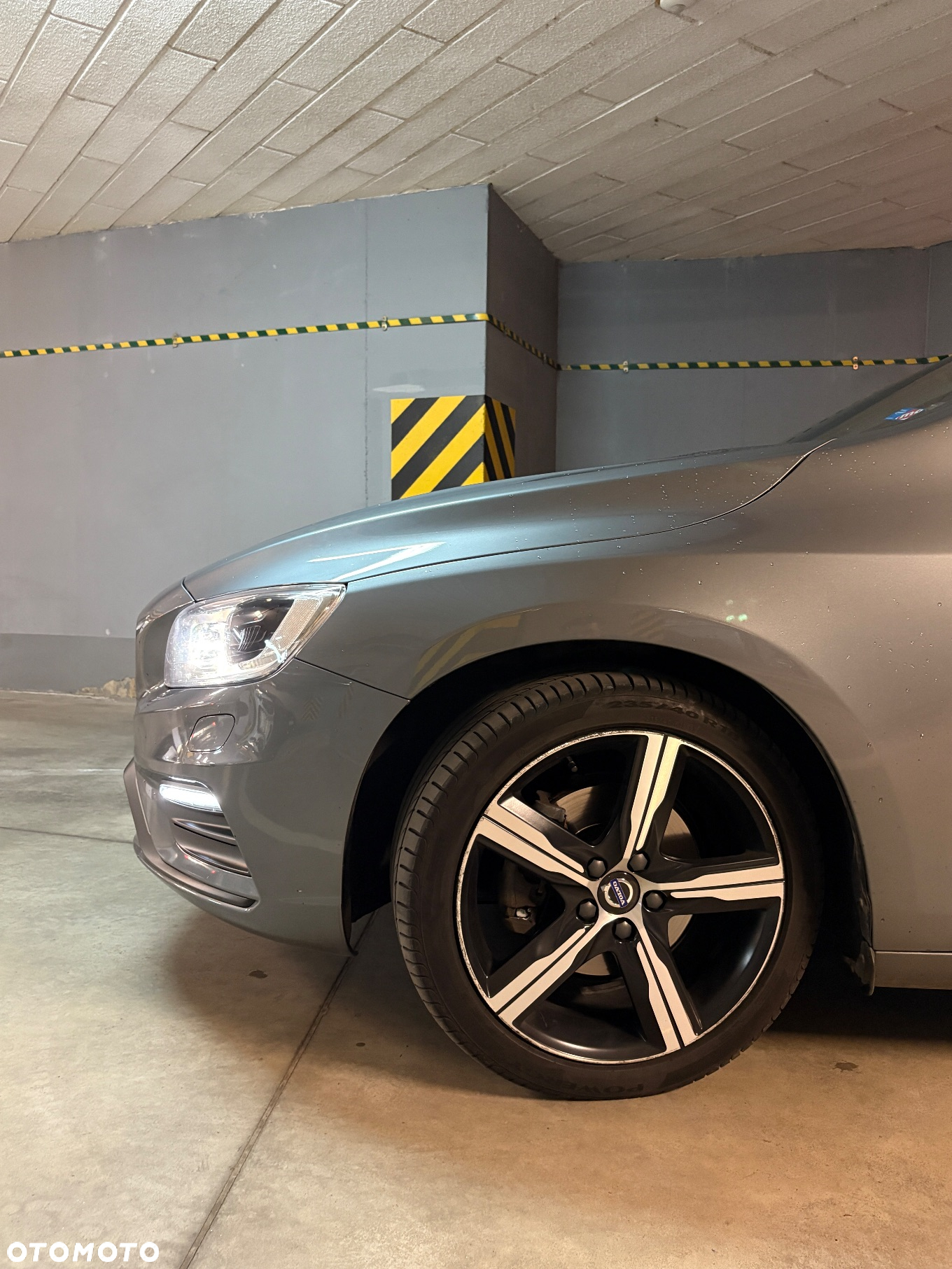 Volvo V60 D3 Drive-E R-Design Momentum - 8