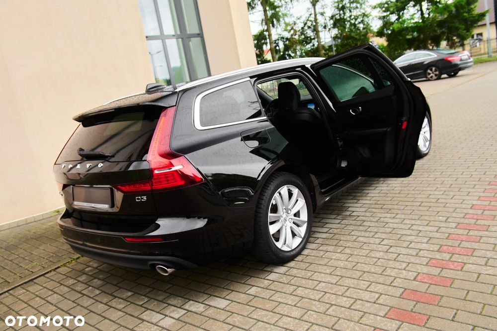 Volvo V60 D3 Momentum Pro - 25