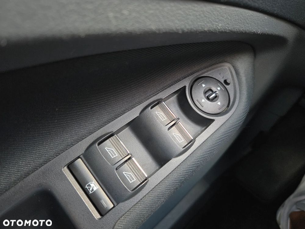 Ford C-MAX 1.6 EcoBoost Start-Stop-System Champions Edition - 37