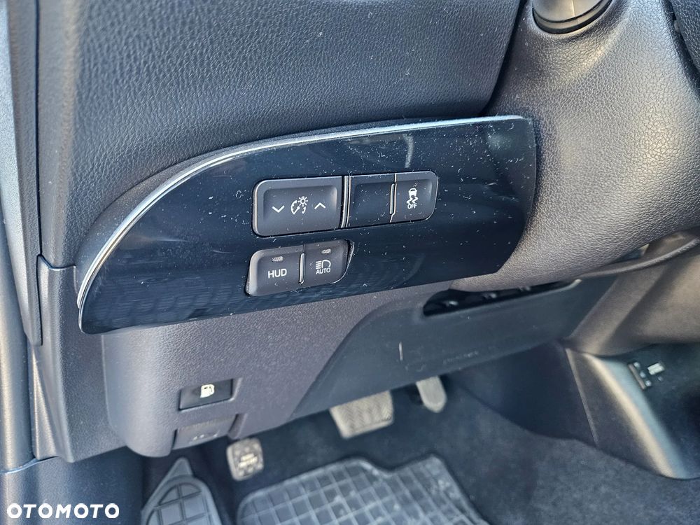 Toyota Prius 1.8 Hybrid Premium - 8