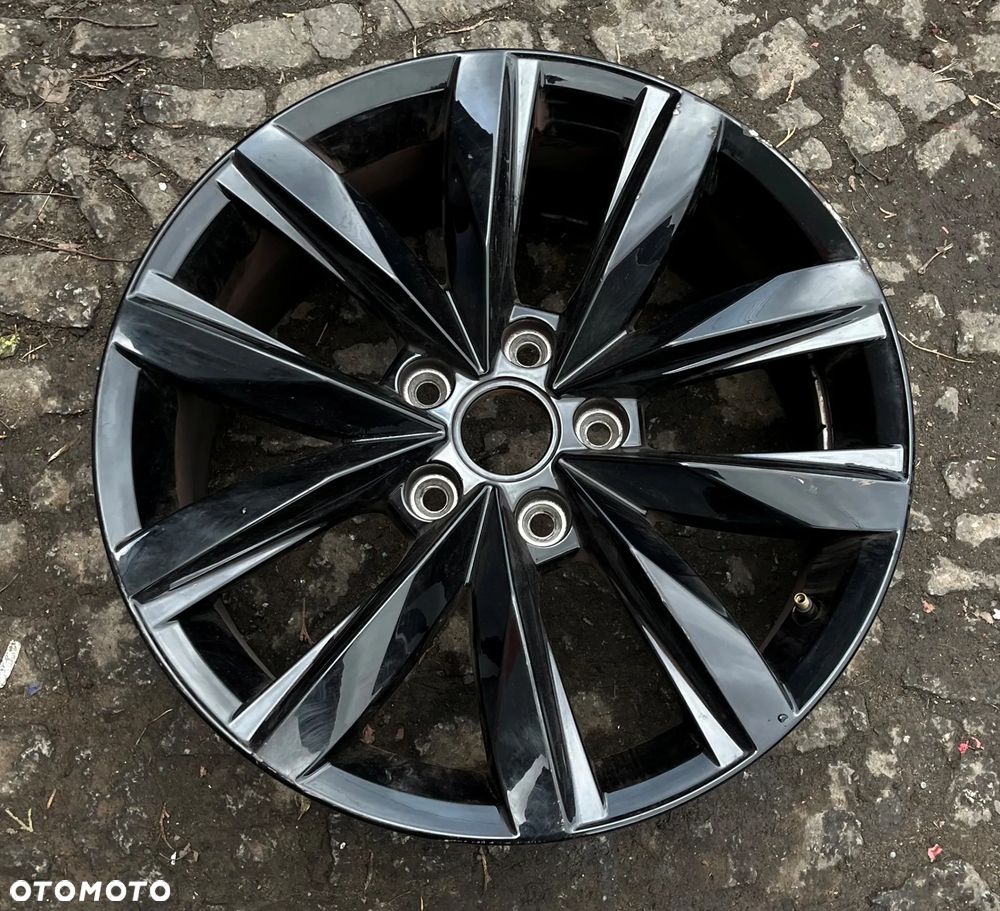 Felga 5x120 18 7E0601025Q 8J ET 50 T5 T6 T6.1 Multivan - 1