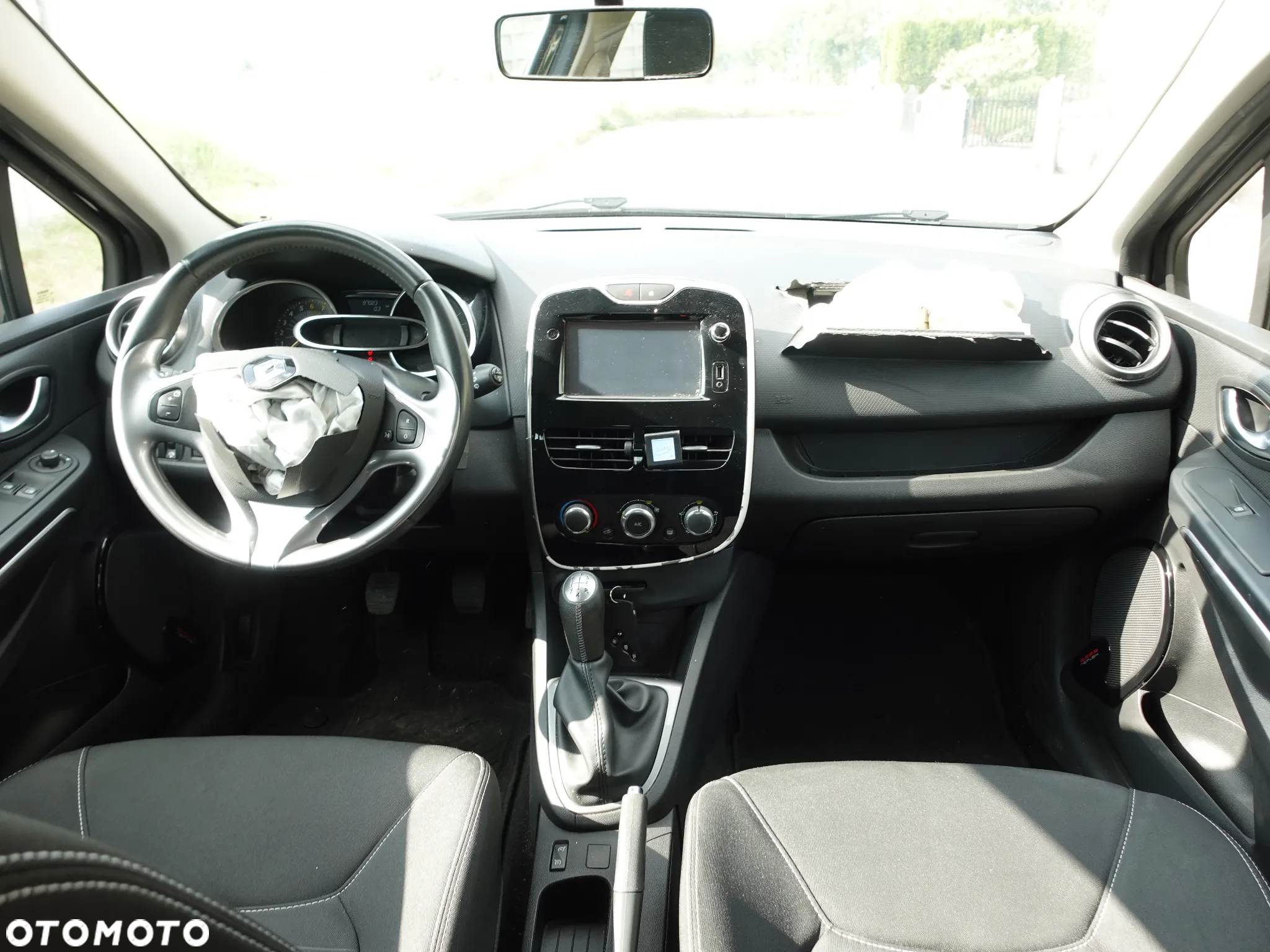 Renault Clio 1.2 16V 75 LIMITED - 5