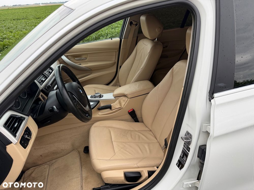 BMW Seria 3 - 25