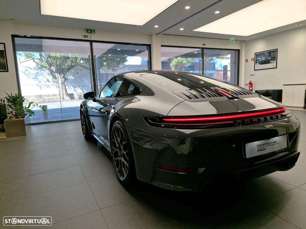 Porsche 911 (992) Carrera - 7