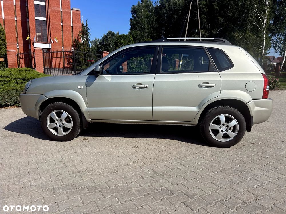 Hyundai Tucson 2.0 Comfort 2WD - 4