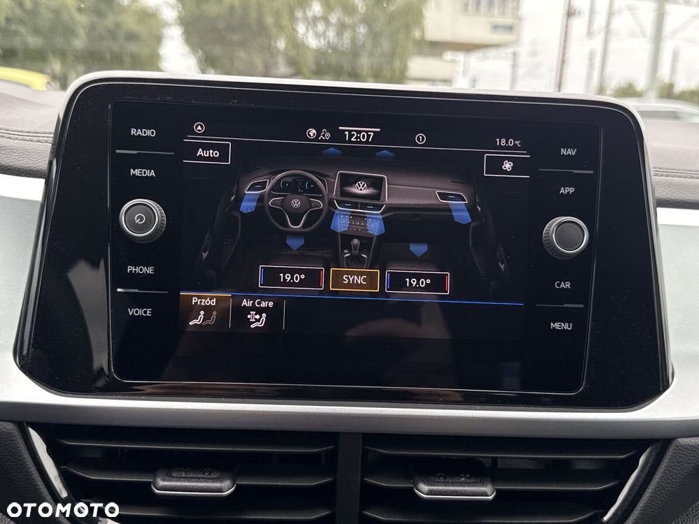 Volkswagen T-Roc 1.5 TSI Life - 26