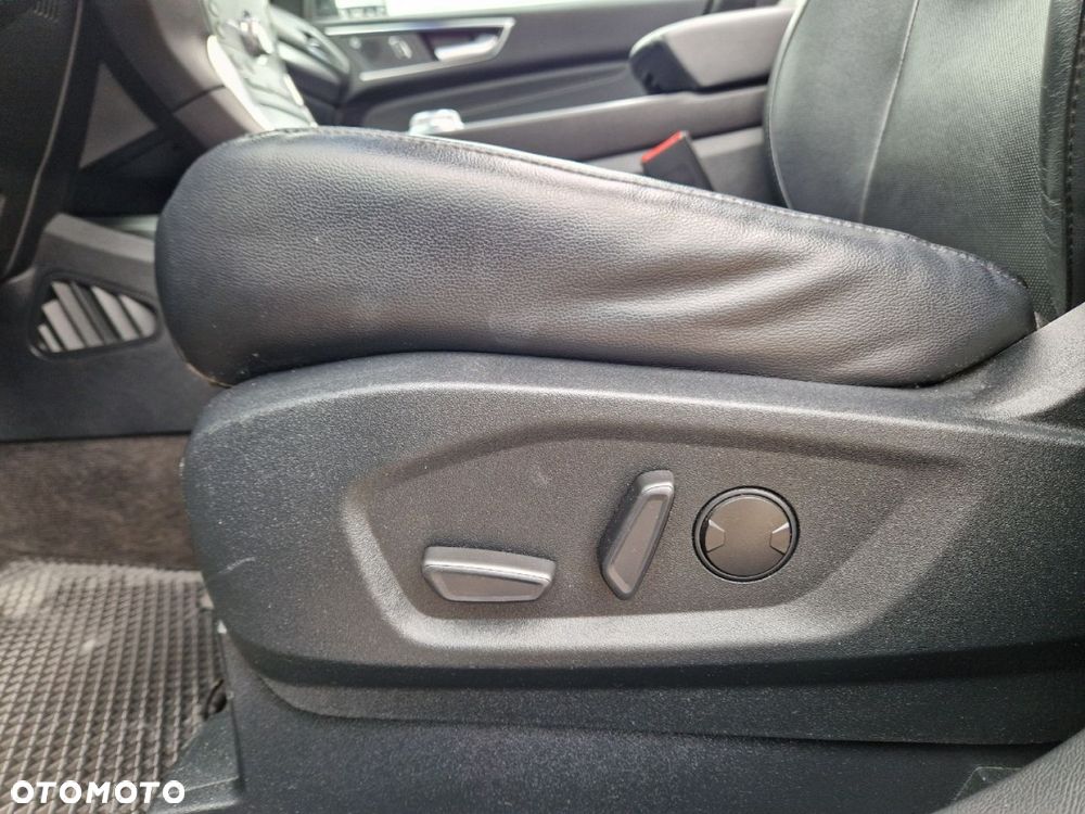 Ford Edge - 12