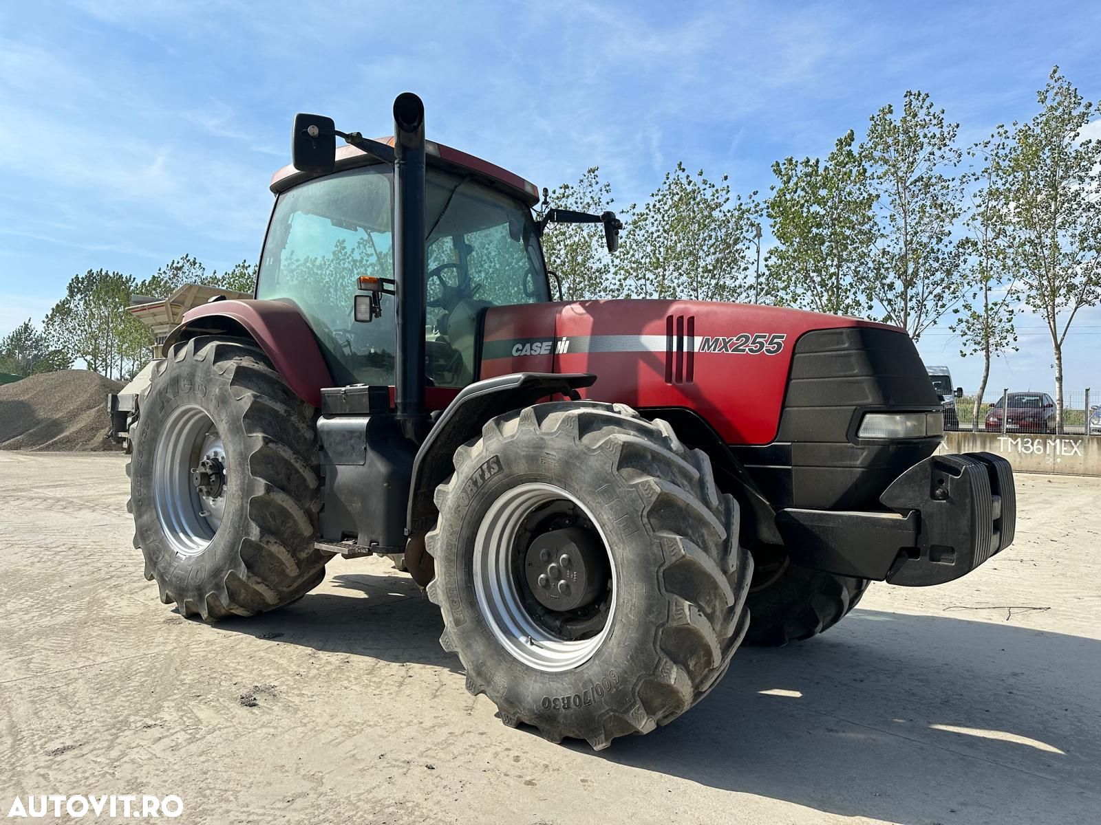 Case IH IH MX255 Tractor - 1
