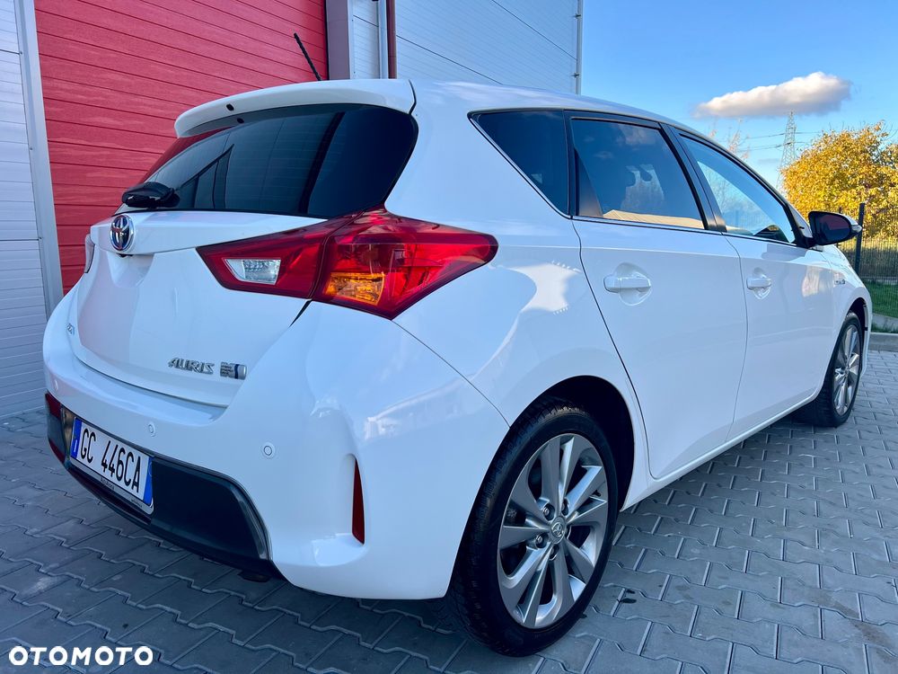 Toyota Auris Hybrid 135 Prestige - 4