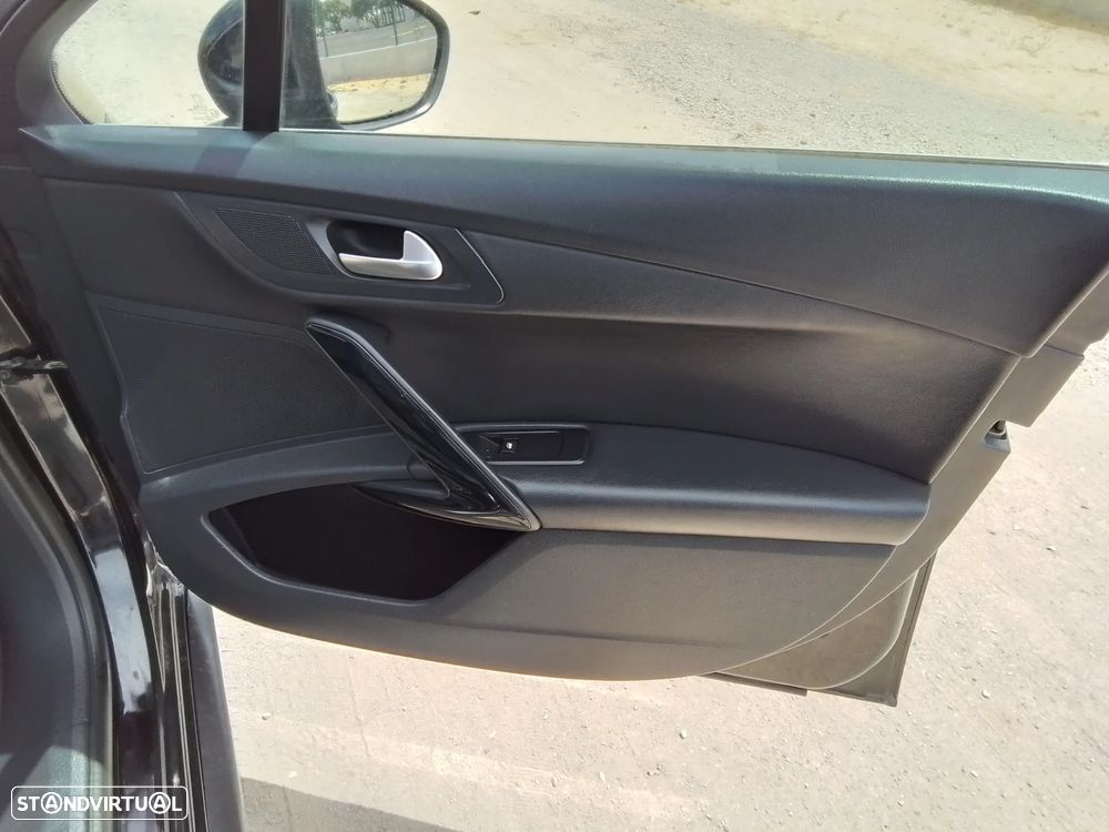 Peugeot 508 RXH 2.0 HDi Hybrid4 2-Tronic - 33