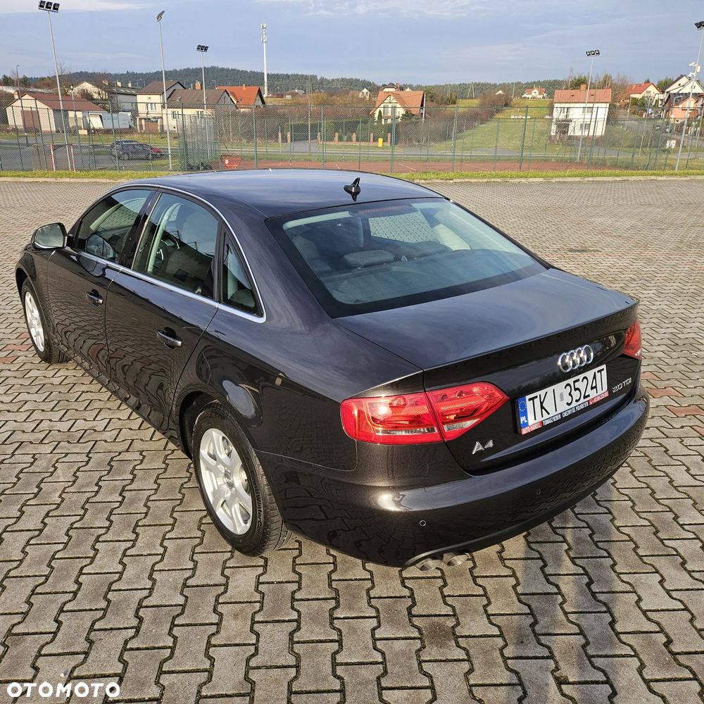 Audi A4 Avant 2.0 TDI DPF Ambiente - 27