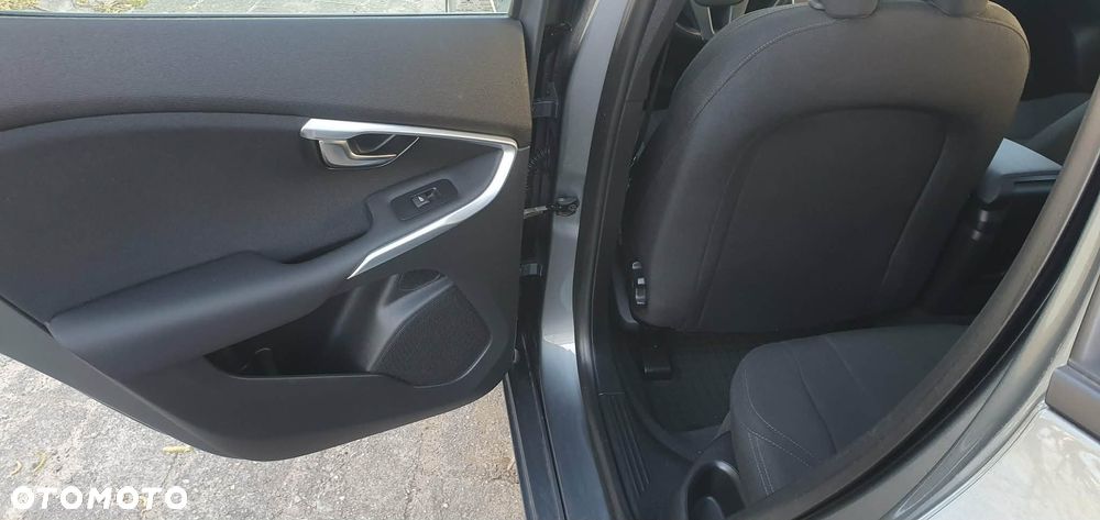 Volvo V40 T2 - 12