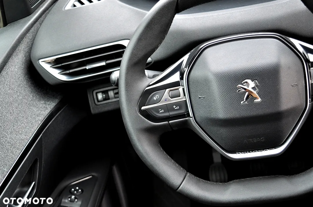 Peugeot 3008 1.2 PureTech Allure S&S - 33