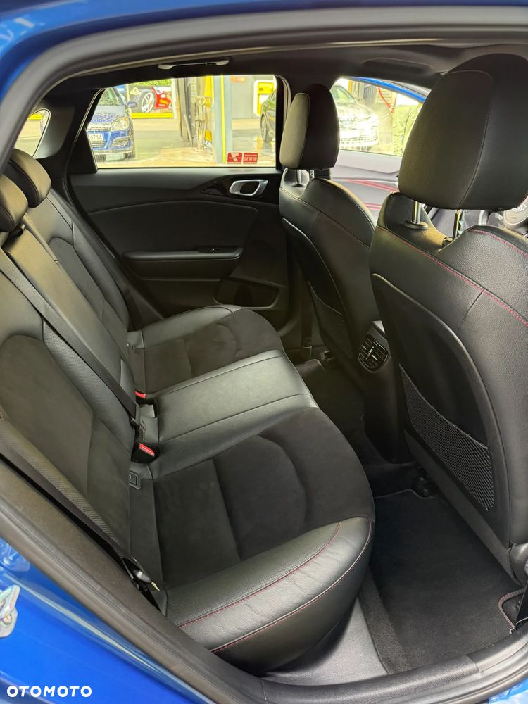 Kia Ceed - 21