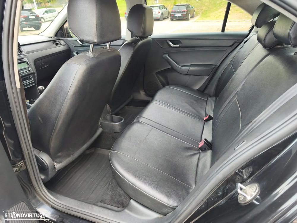 Skoda Rapid - 7