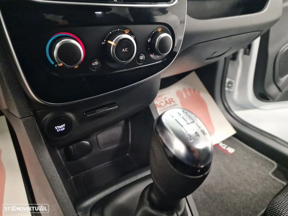 Renault Clio - 31