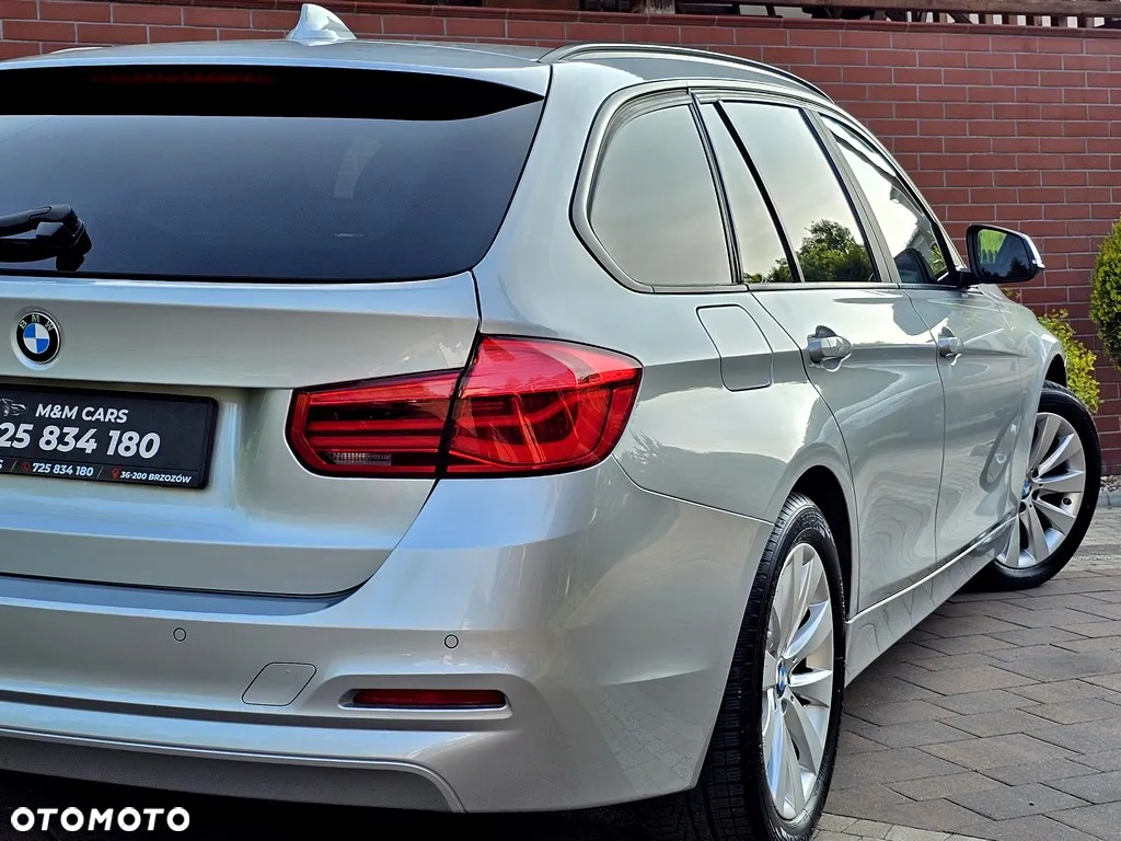 BMW Seria 3 318d Touring Sport Line - 21