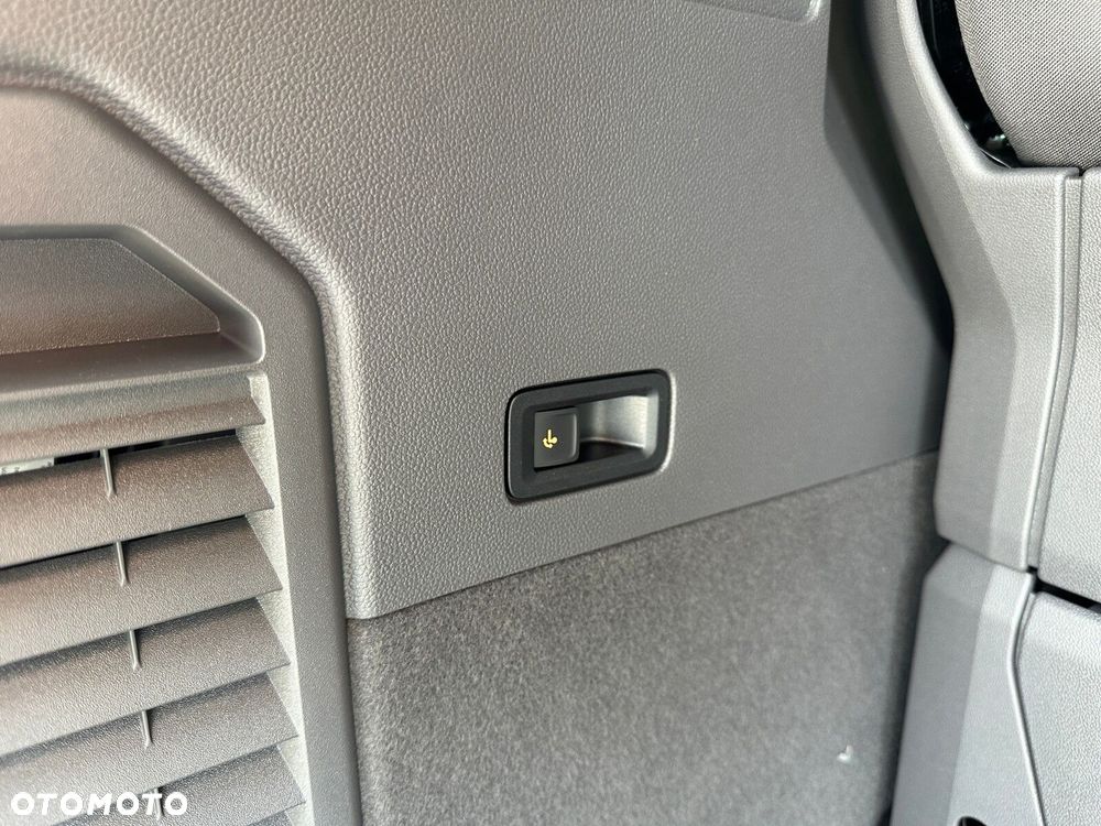 Volkswagen california Nowa California Beach silnik: 2,0 l TDI SCR 150 KM / skrzynia biegów: 7-biegowa DSG rozstaw osi: 3124 mm - 31