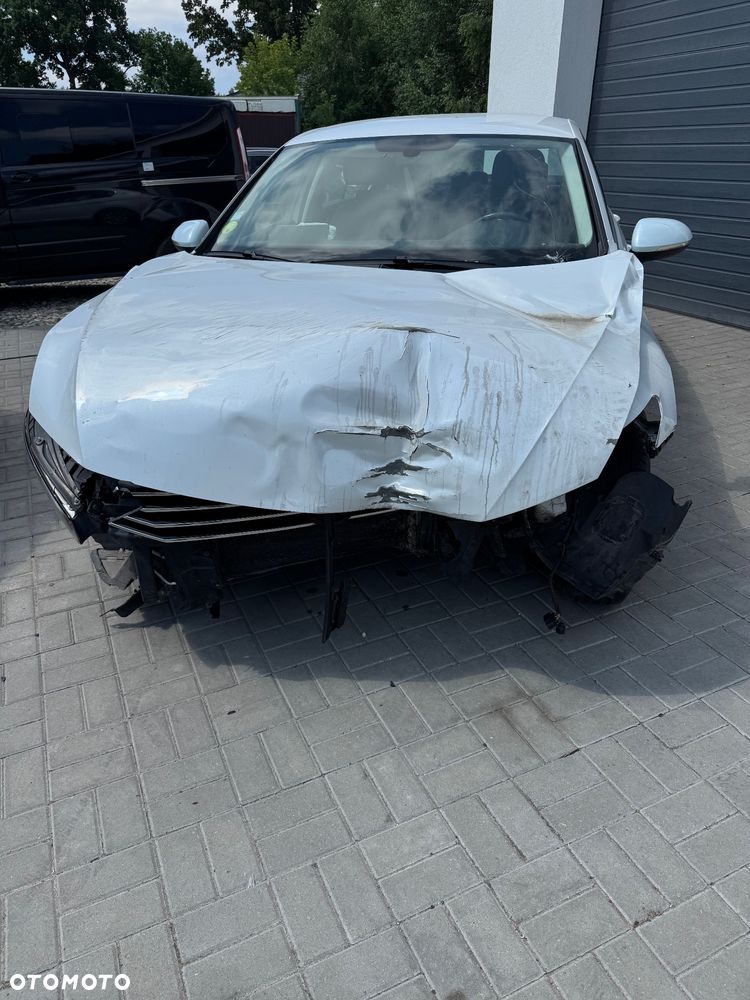 Volkswagen Passat 2.0 TDI SCR DSG Highline - 6