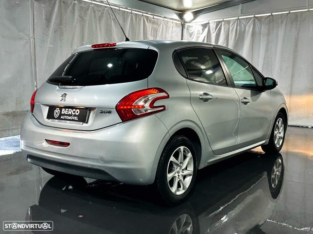 Peugeot 208 1.4 HDi Allure - 5