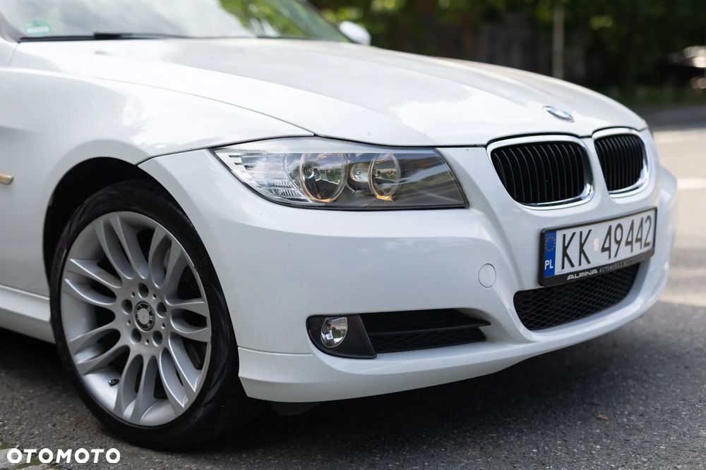 BMW Seria 3 318d DPF - 13