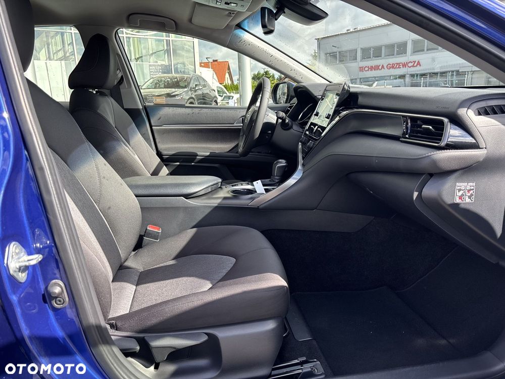 Toyota Camry 2.5 Hybrid Comfort CVT - 16