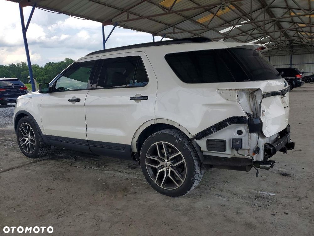 Ford Explorer - 4