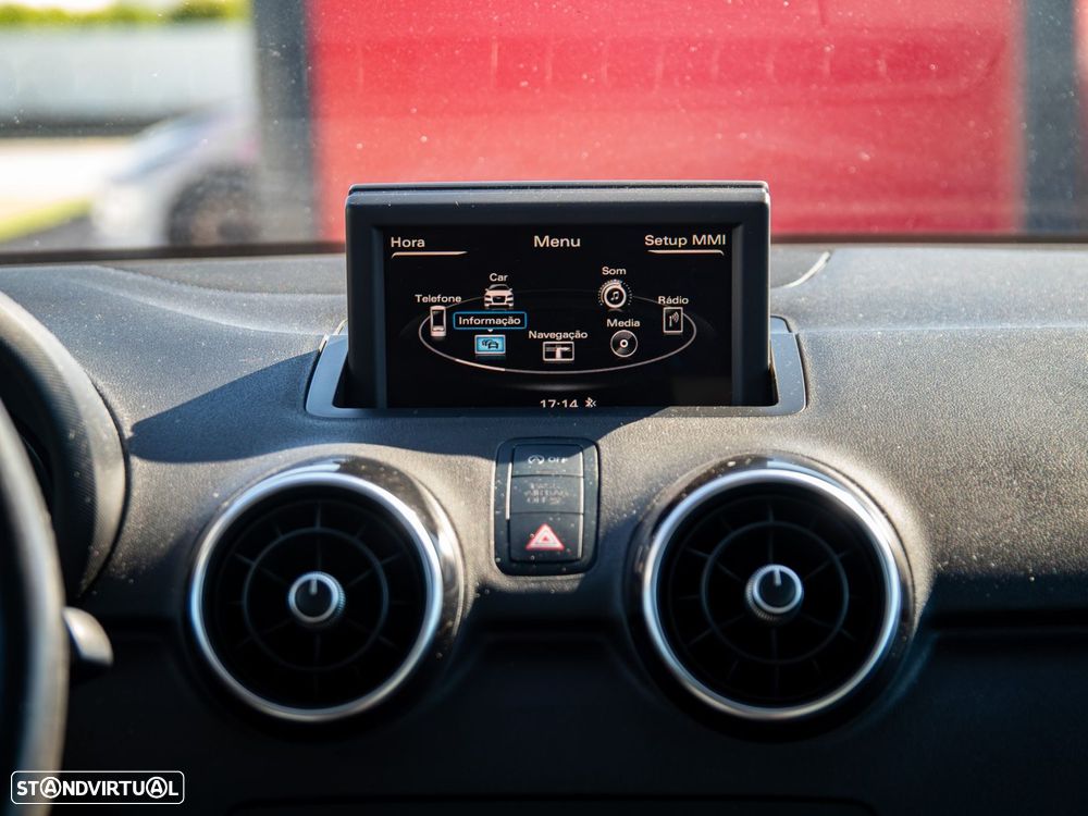Audi A1 1.6 TDI S-line - 24