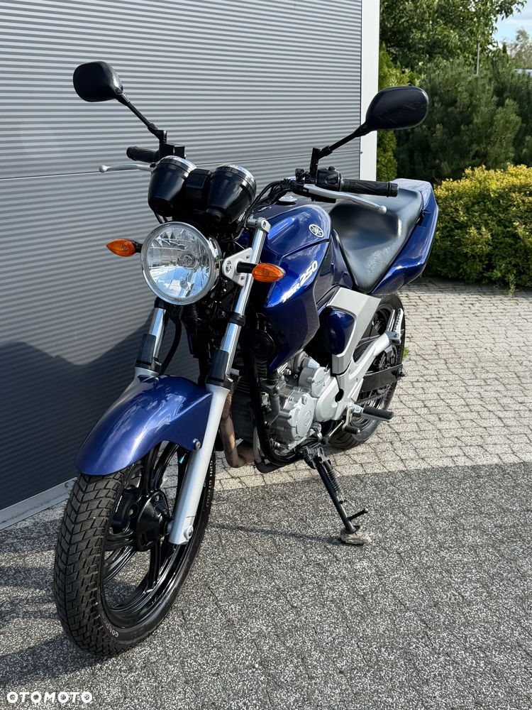 Yamaha YBR - 21