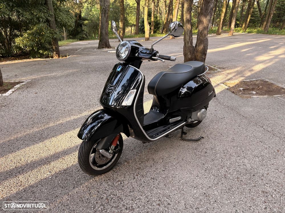 Vespa GTS Super Super - 8