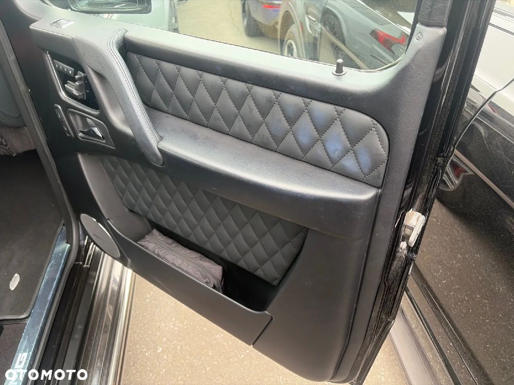 Mercedes-Benz Klasa G 63 AMG AMG SPEEDSHIFT 7G-TRONIC - 6