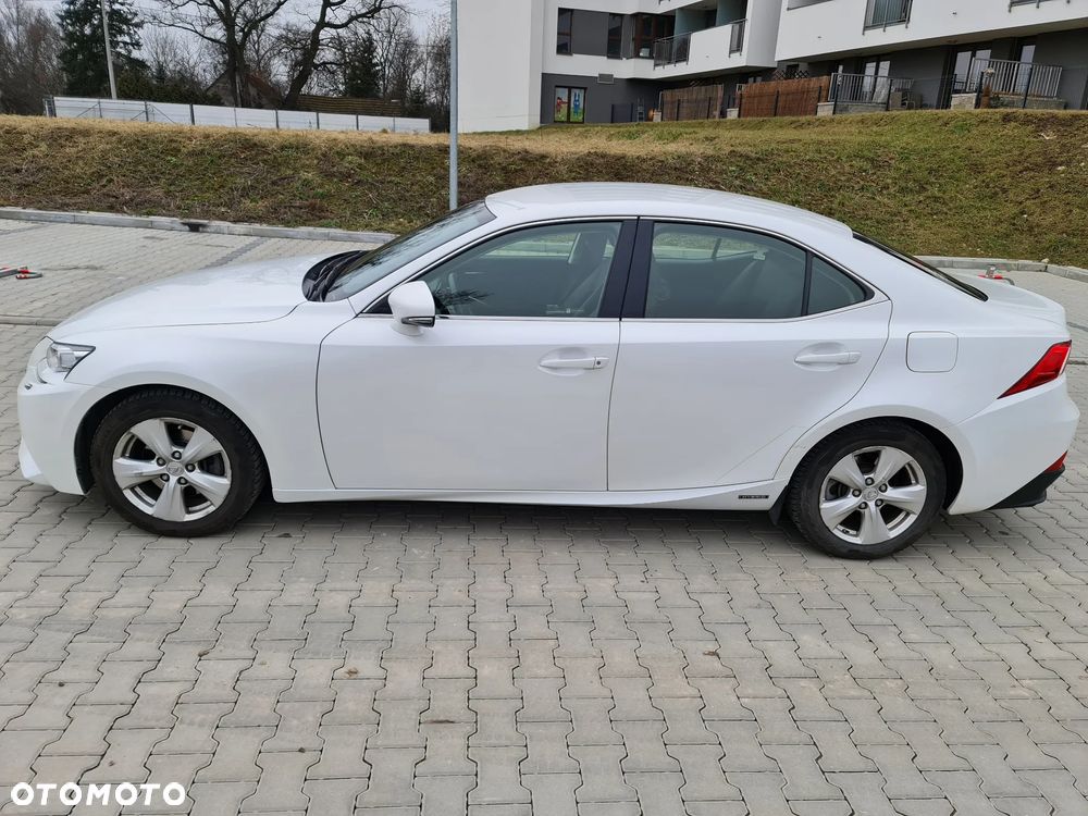 Lexus IS 300h Elegance - 6