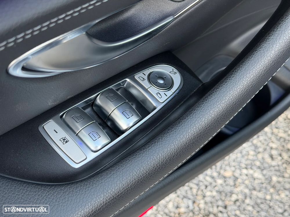 Mercedes-Benz E 300 de AMG Line 4Matic - 33