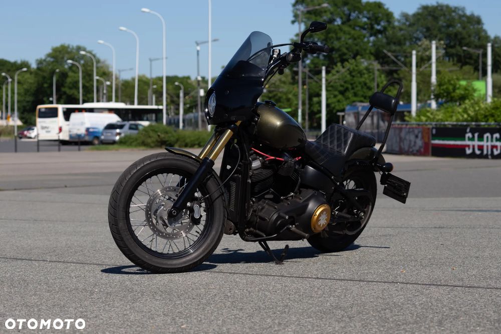 Harley-Davidson Softail Street Bob - 18
