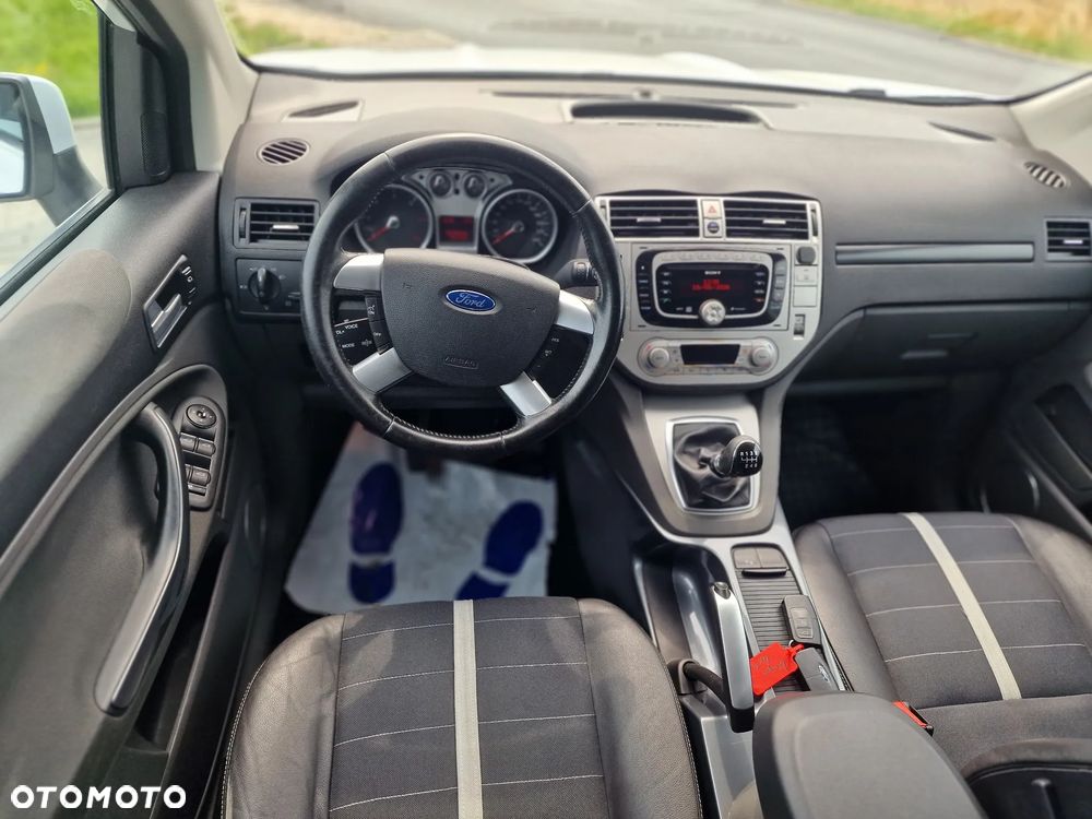 Ford Kuga 2.0 TDCi 4x4 Titanium - 21