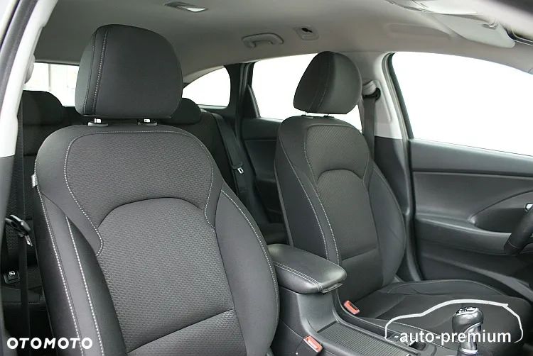 Hyundai i30 Kombi 1.6 CRDI Family+ - 28