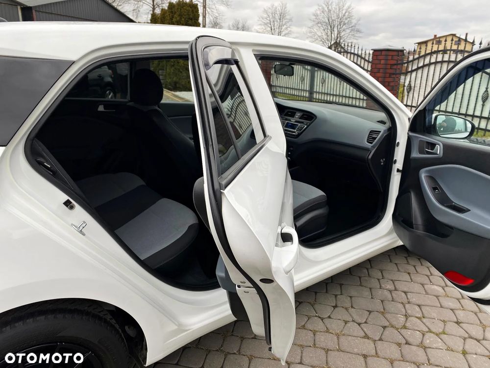 Hyundai i20 1.2 Select - 11