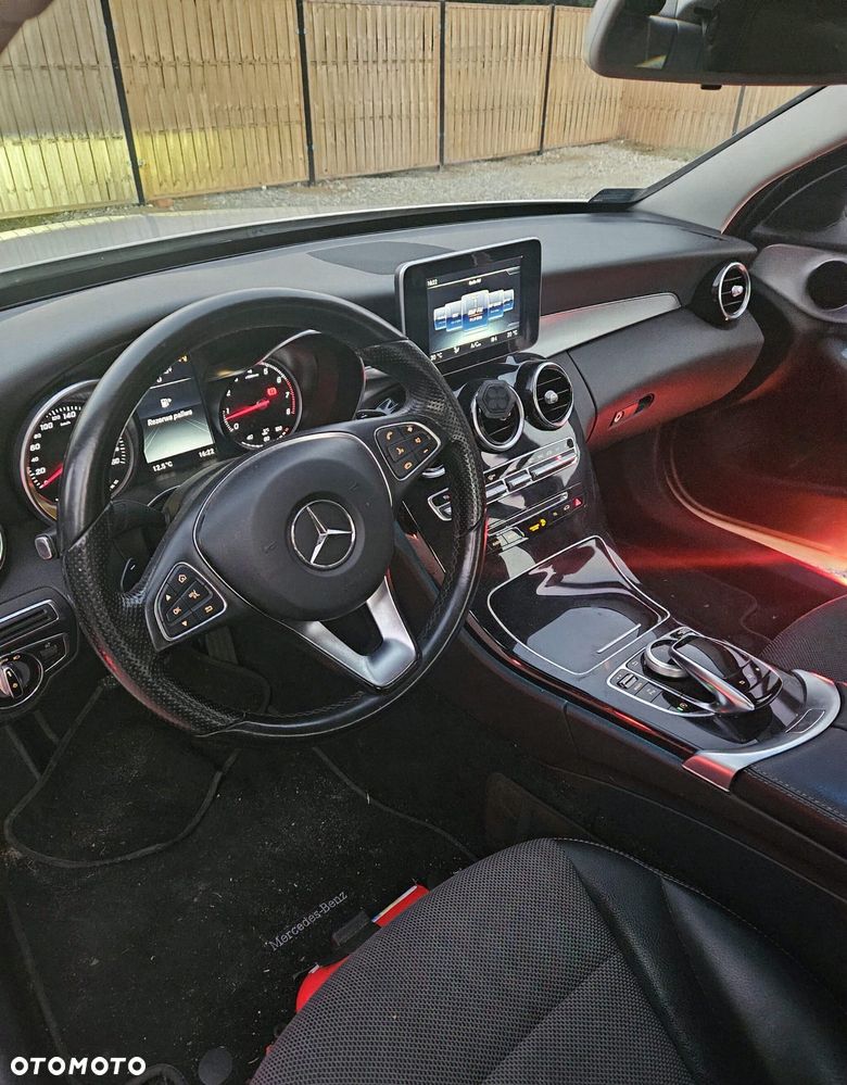 Mercedes-Benz Klasa C 180 9G-TRONIC - 14
