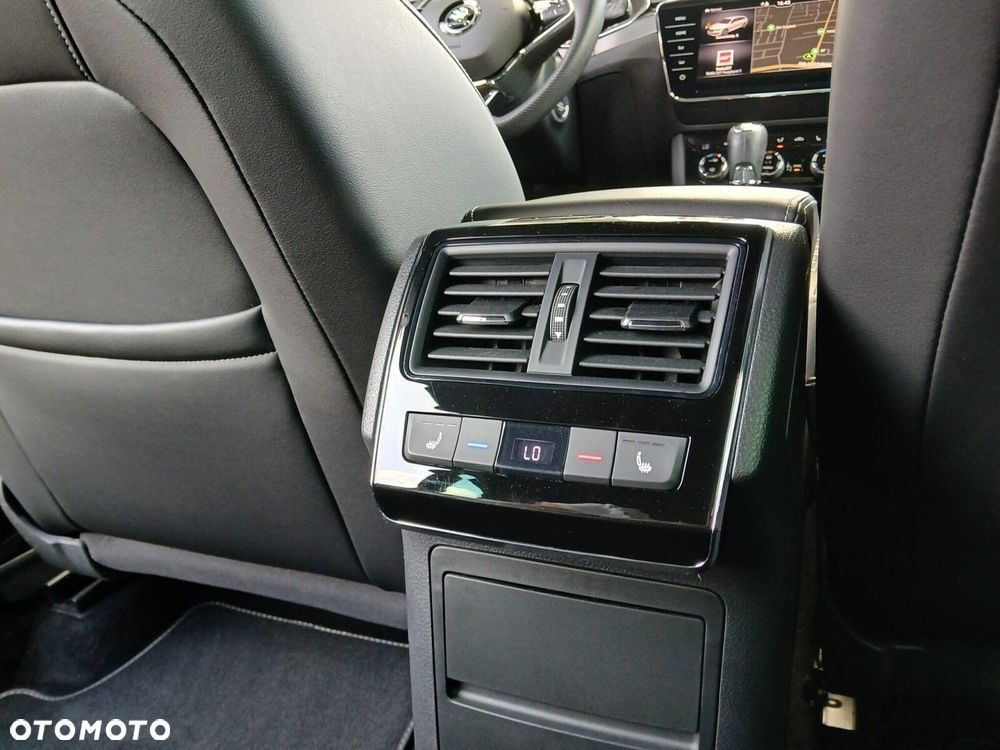 Skoda Superb 2.0 TDI SCR 4x4 Sportline DSG - 41